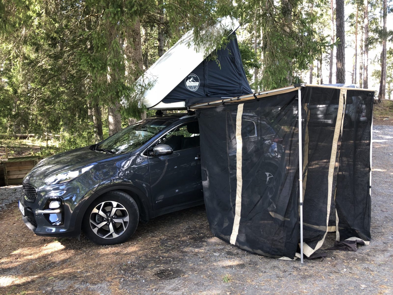 Mosquito net walls for awnings