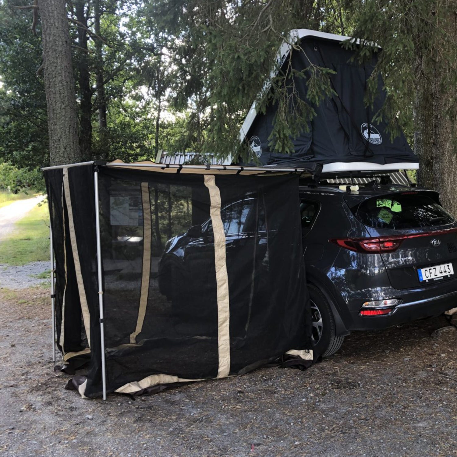 Mosquito net walls for awnings