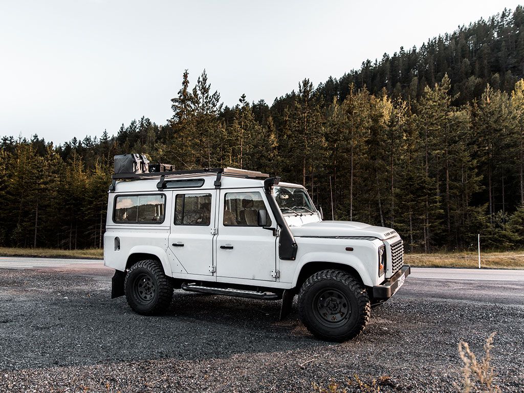 LAND ROVER DEFENDER 110 (1983-2016) SLIMLINE II 3/4 ROOF RACK KIT