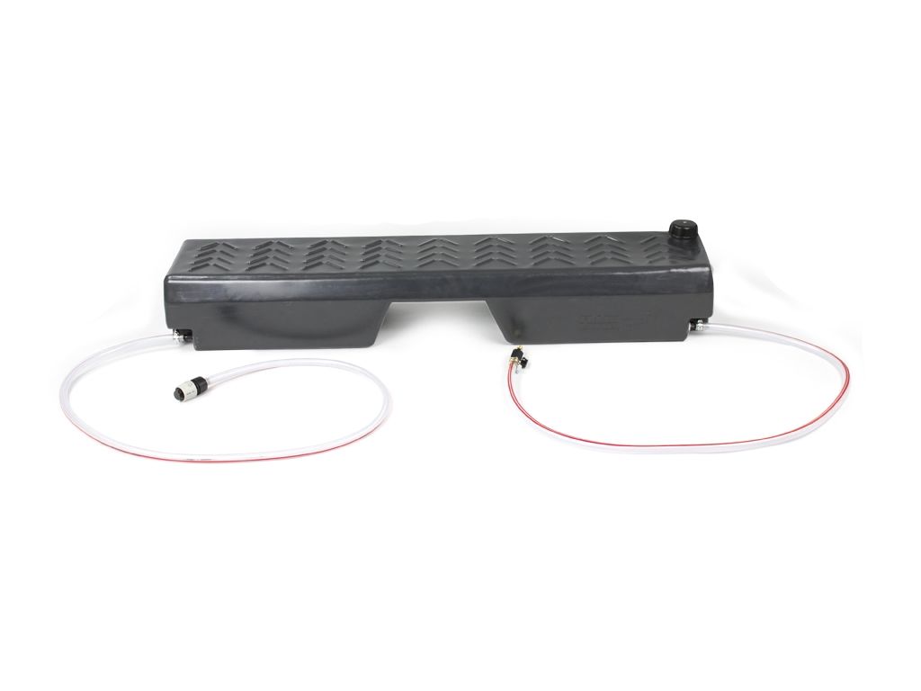Footwell water tank